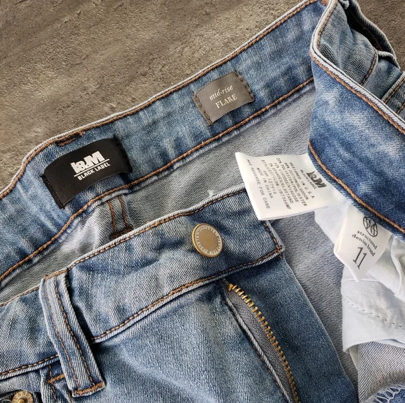 Denim I&M Black Label Mid Rise Flare Jean - Picture 3 of 3